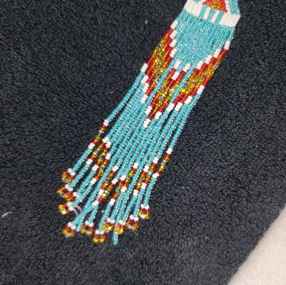 Hand made neverworn beaded earrings - Picture 4 of 4